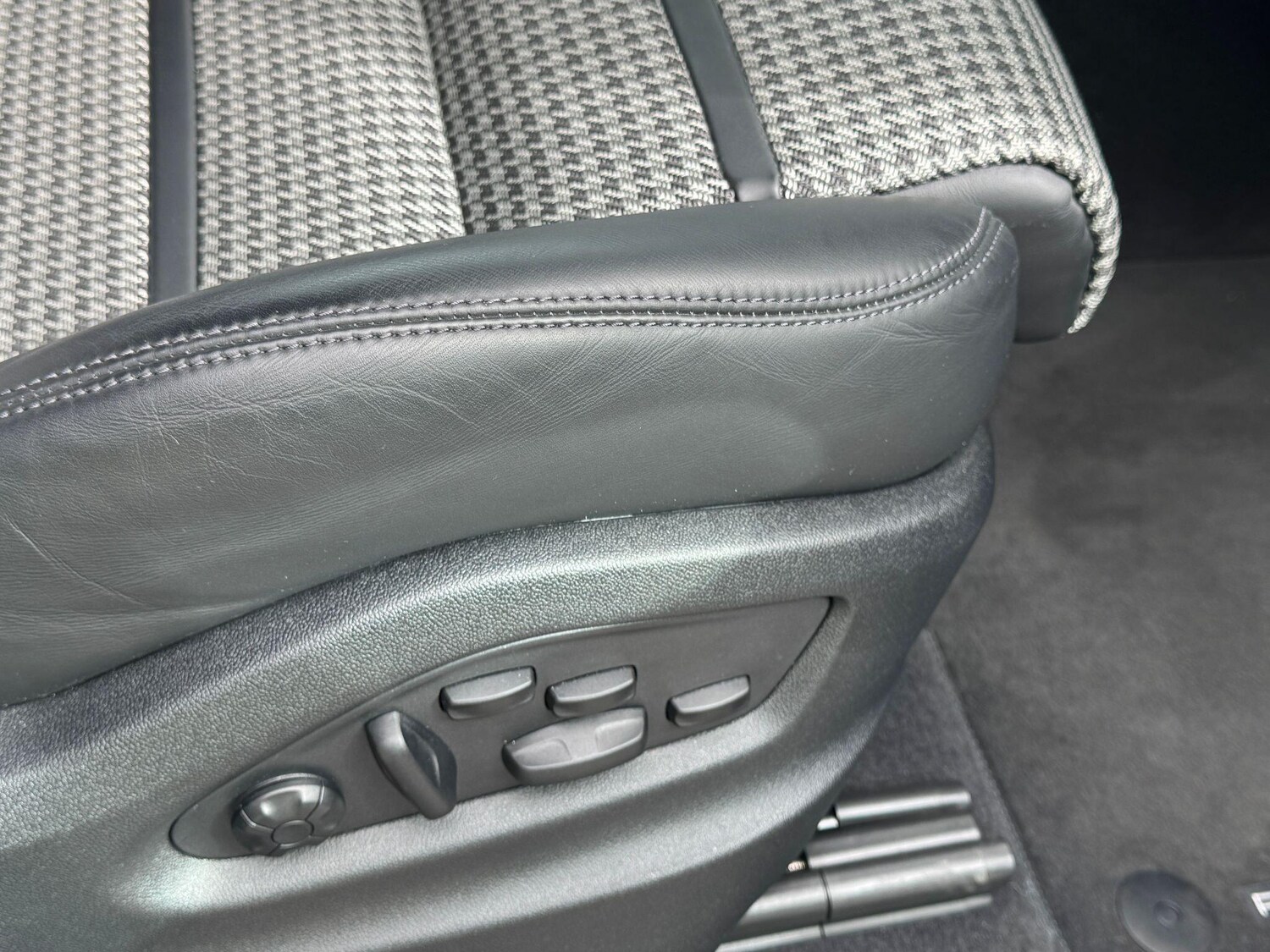 Used Porsche Cayenne for sale - 76997890: Photo 17