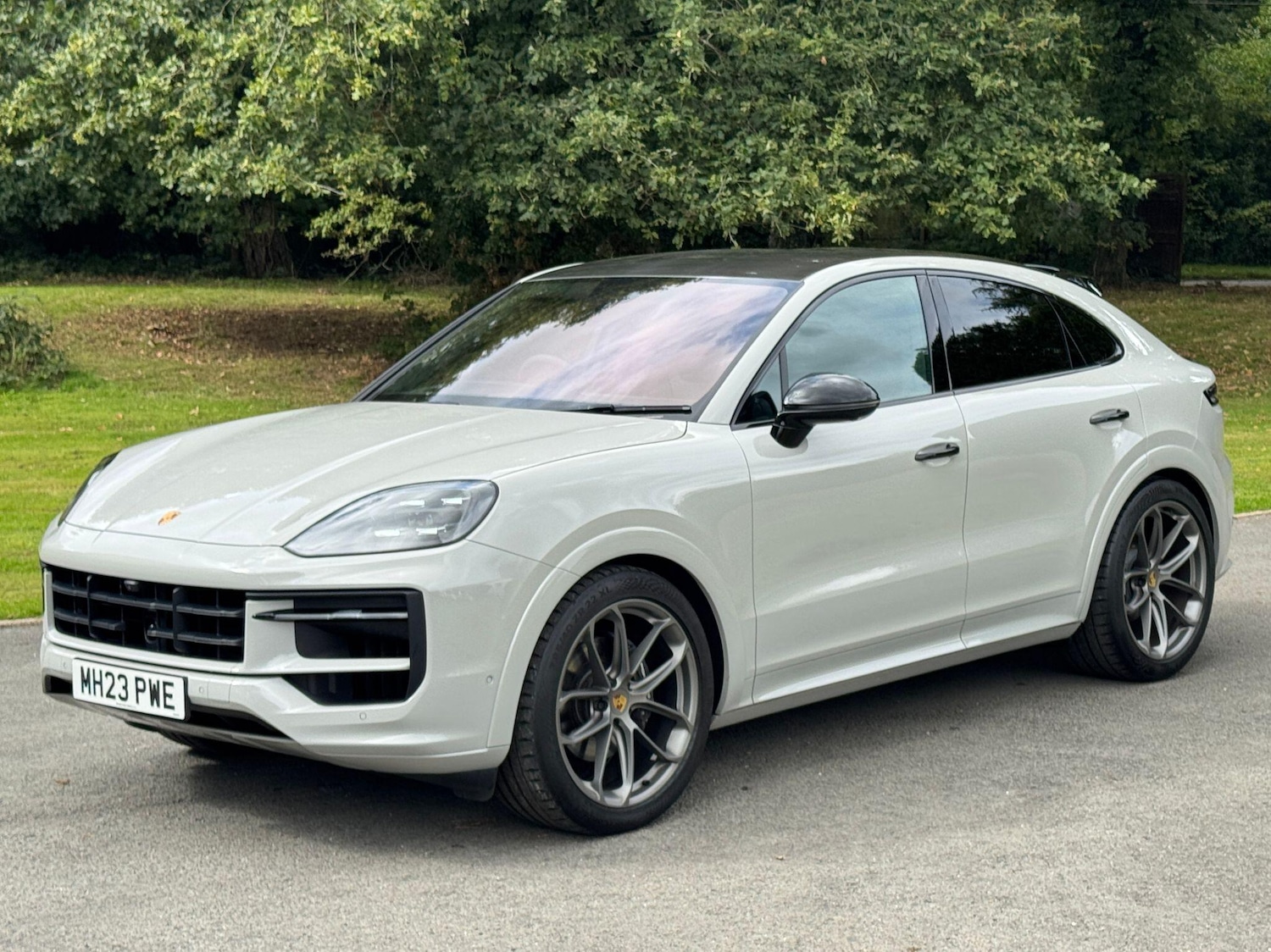 Used Porsche Cayenne for sale - 76997890: Photo 3