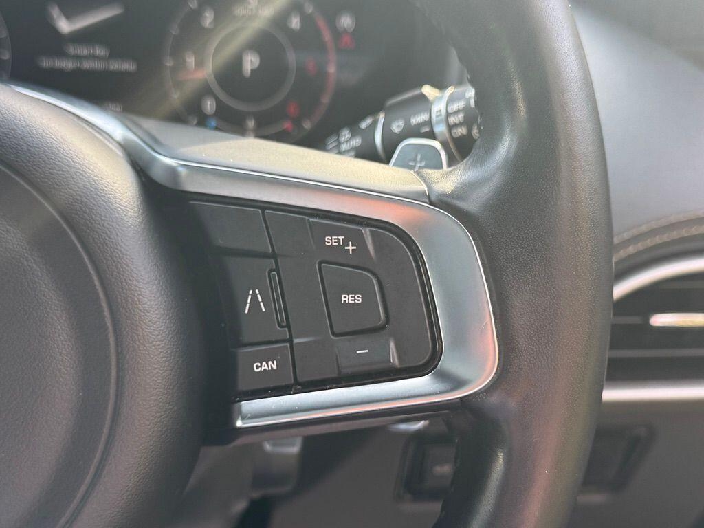 Used Jaguar F-Pace 2019 for sale - 76899449: Photo 19