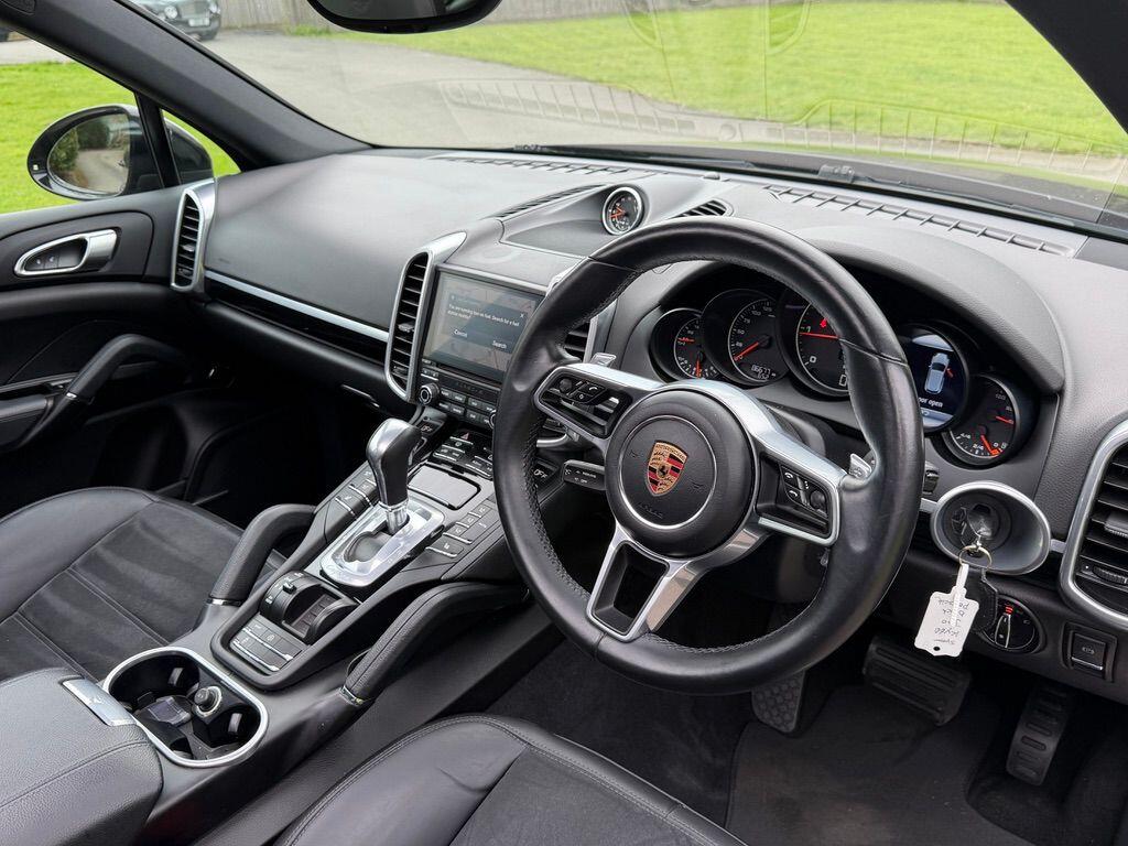 Used Porsche Cayenne 2016 for sale - 78006704: Photo 4