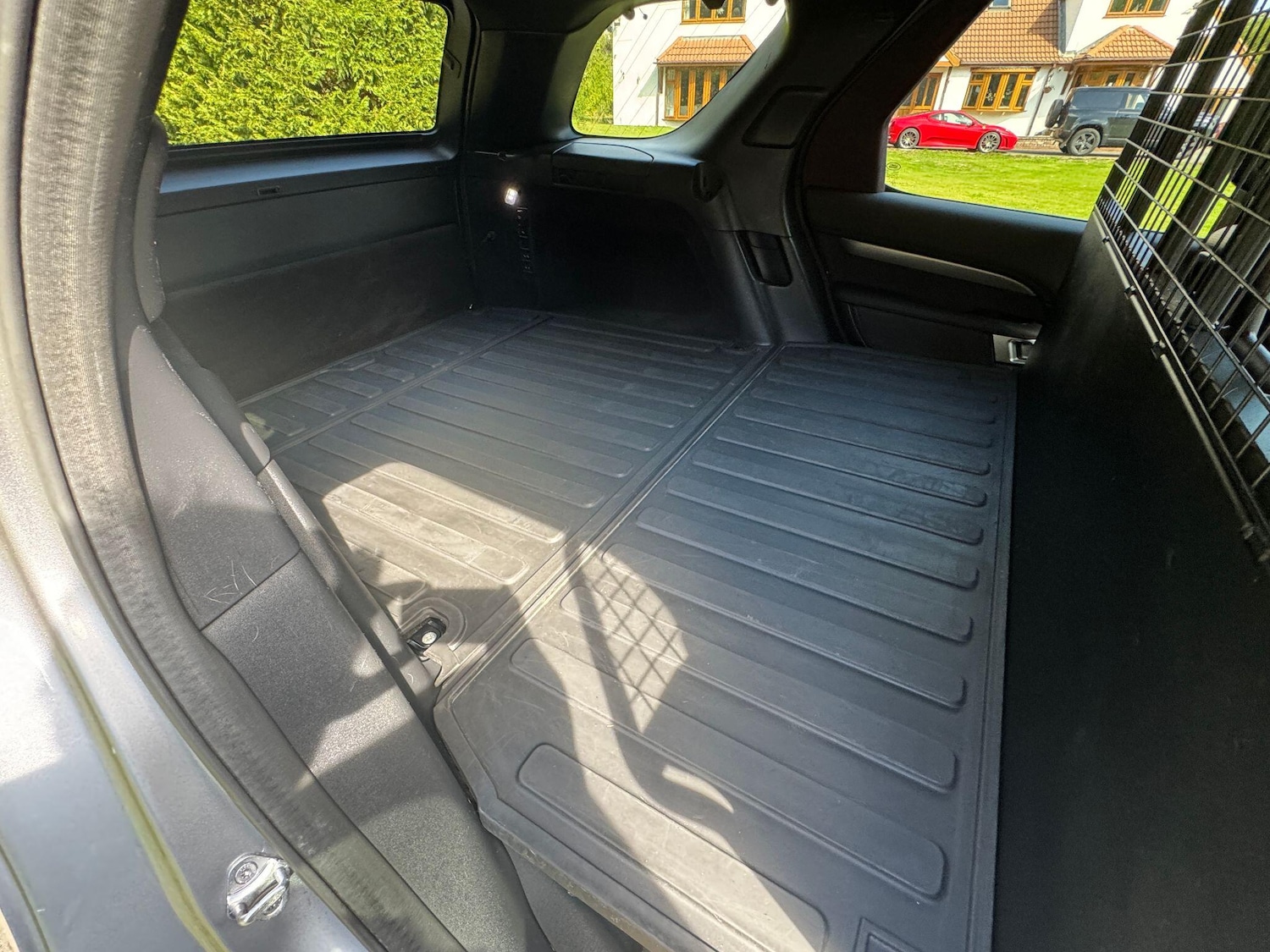 Used Land Rover Discovery 2020 for sale - 76898339: Photo 11