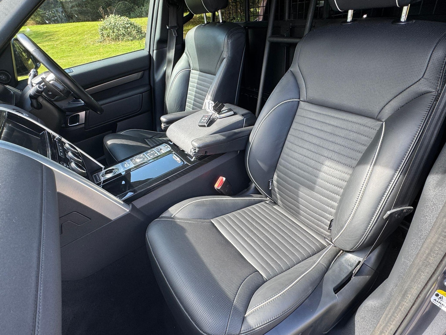 Used Land Rover Discovery 2020 for sale - 76898339: Photo 15