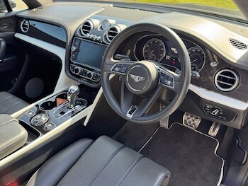 Used Bentley Bentayga 2020 for sale - 77645989: Photo