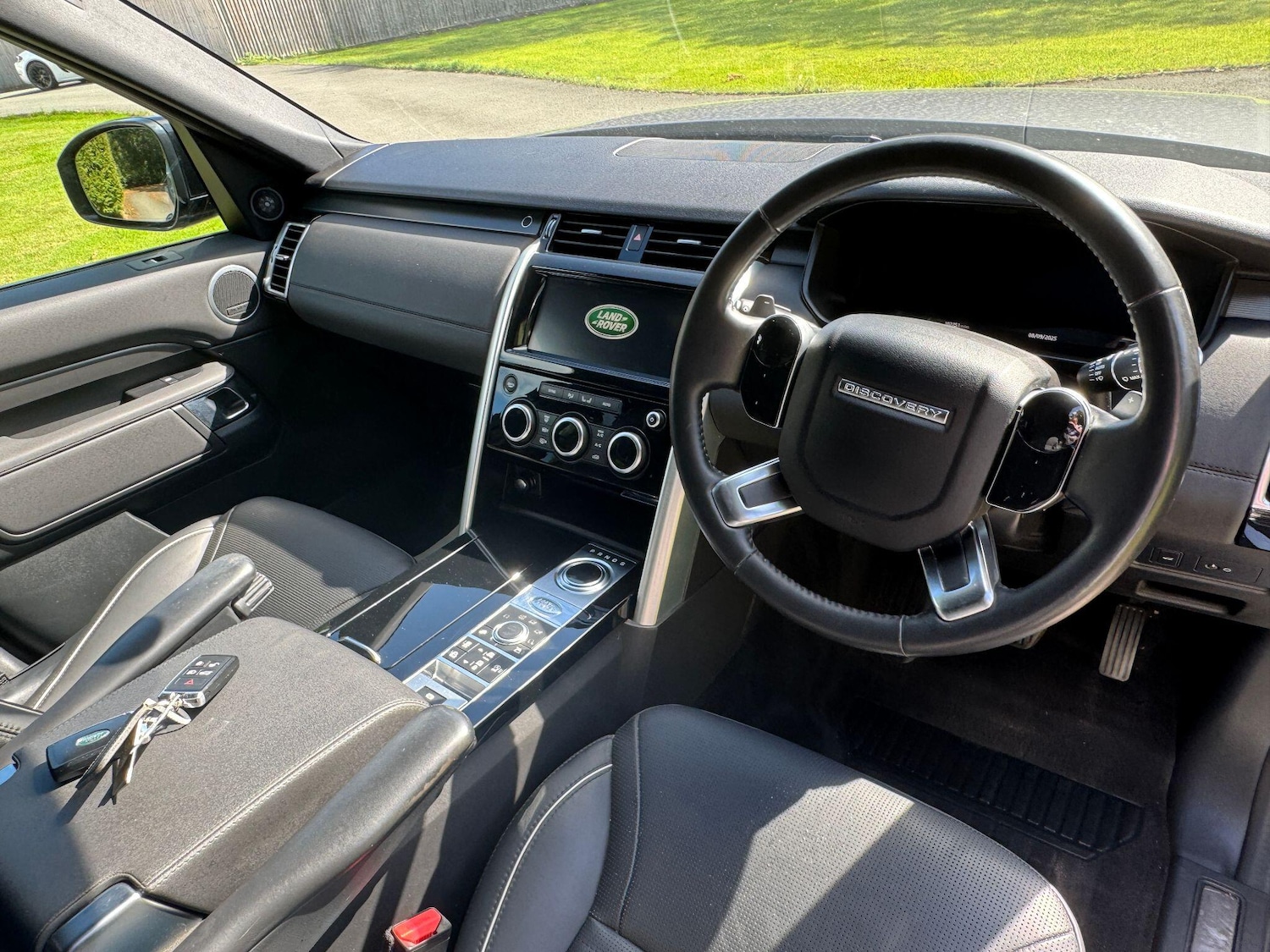 Used Land Rover Discovery 2020 for sale - 76964875: Photo 10