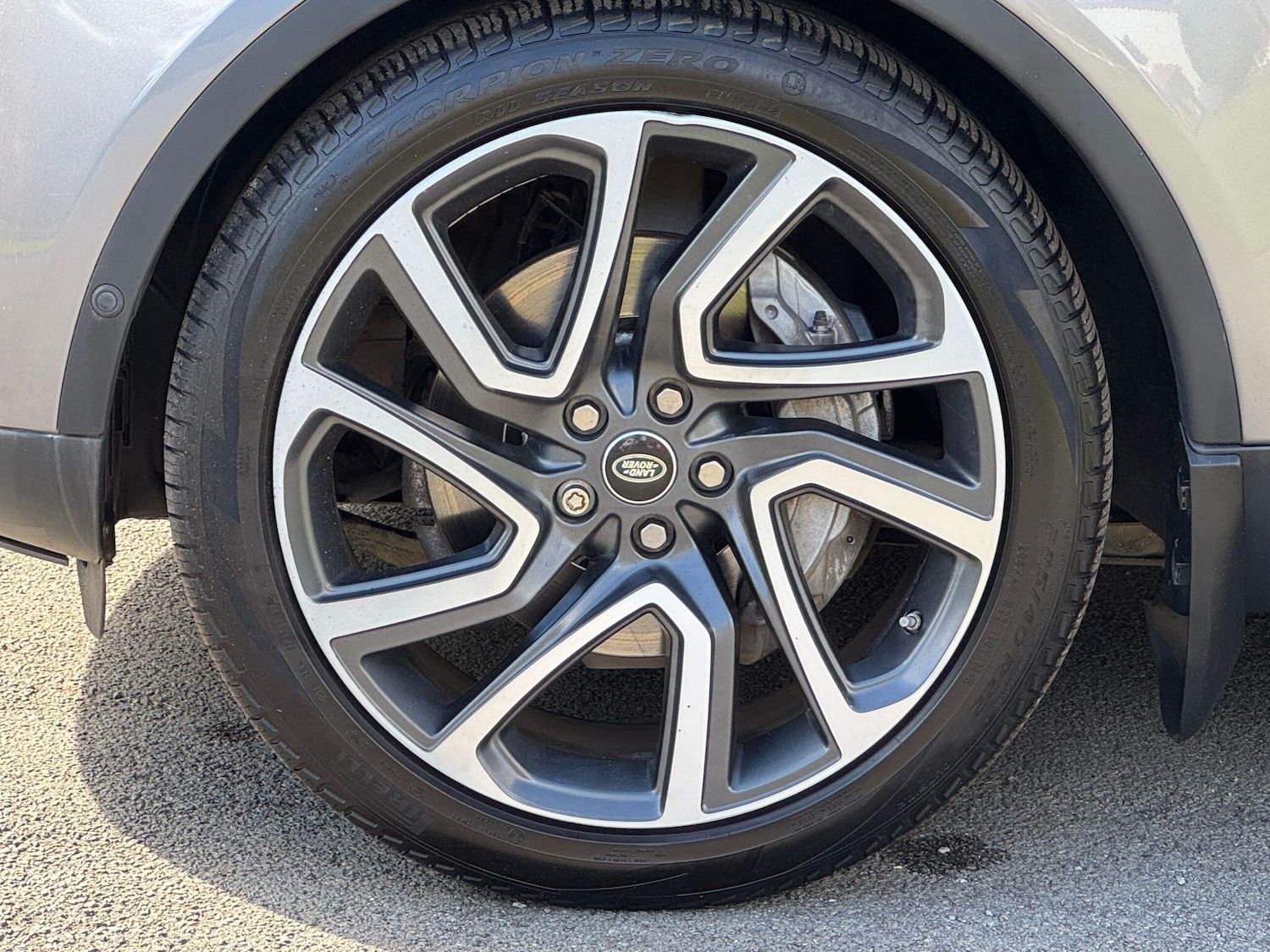 Used Land Rover Discovery 2020 for sale - 76964875: Photo 24