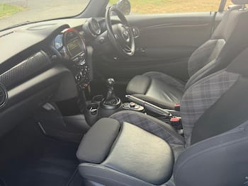 Used MINI Convertible 2018 for sale - 79780370: Photo