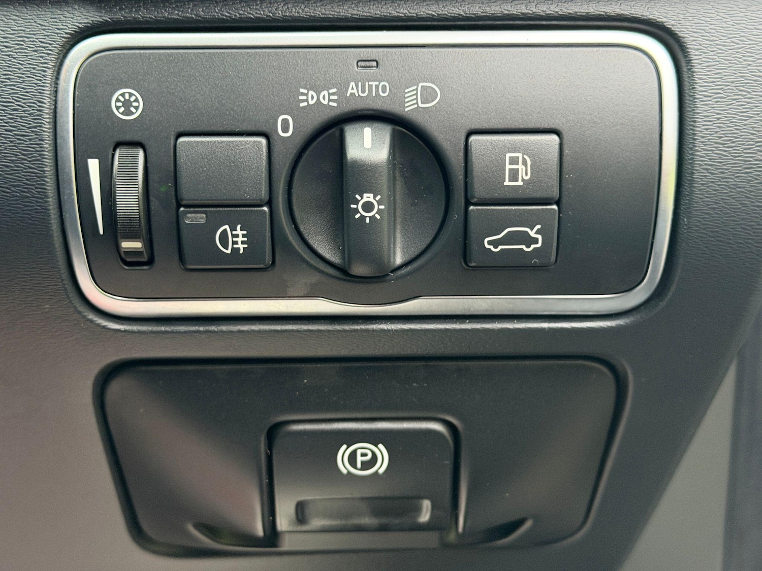 Used Volvo V60 2016 for sale - 77306107: Photo 22