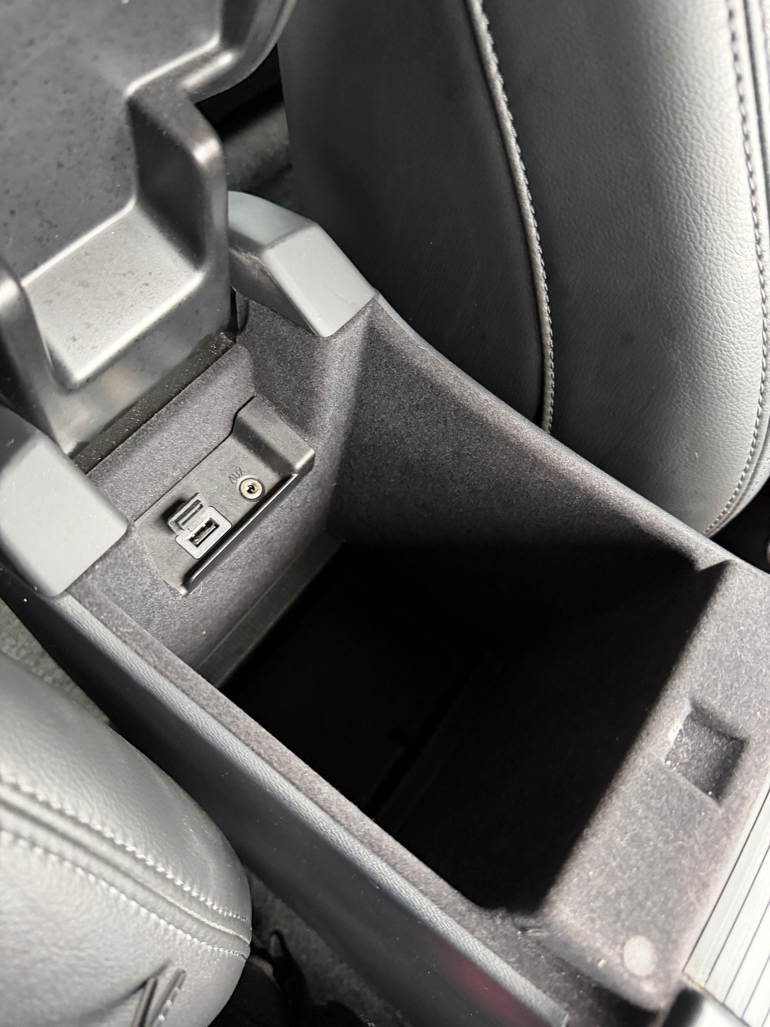 Used Volvo V60 2016 for sale - 77306107: Photo 31