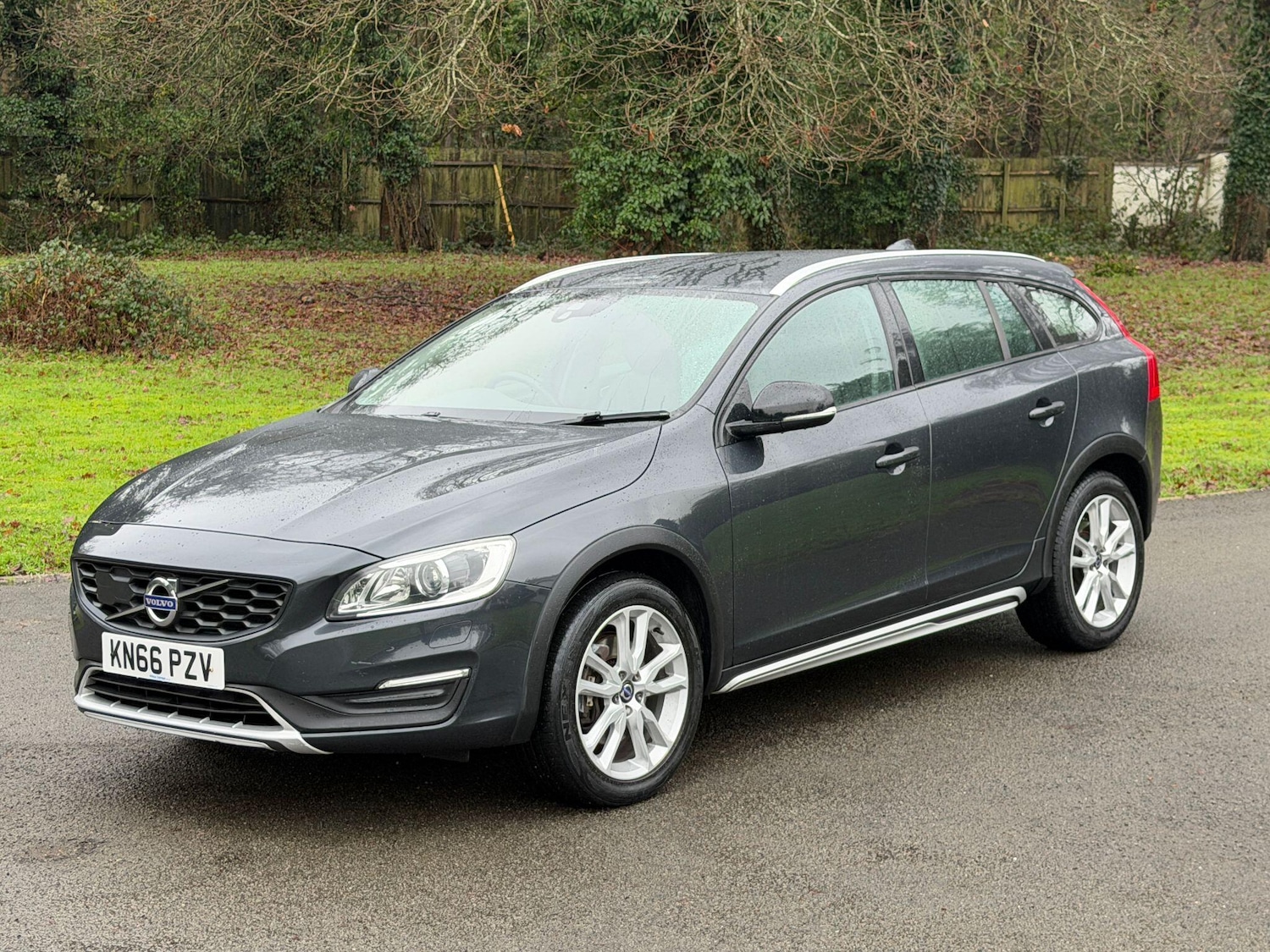 Used Volvo V60 2016 for sale - 77306107: Photo 5