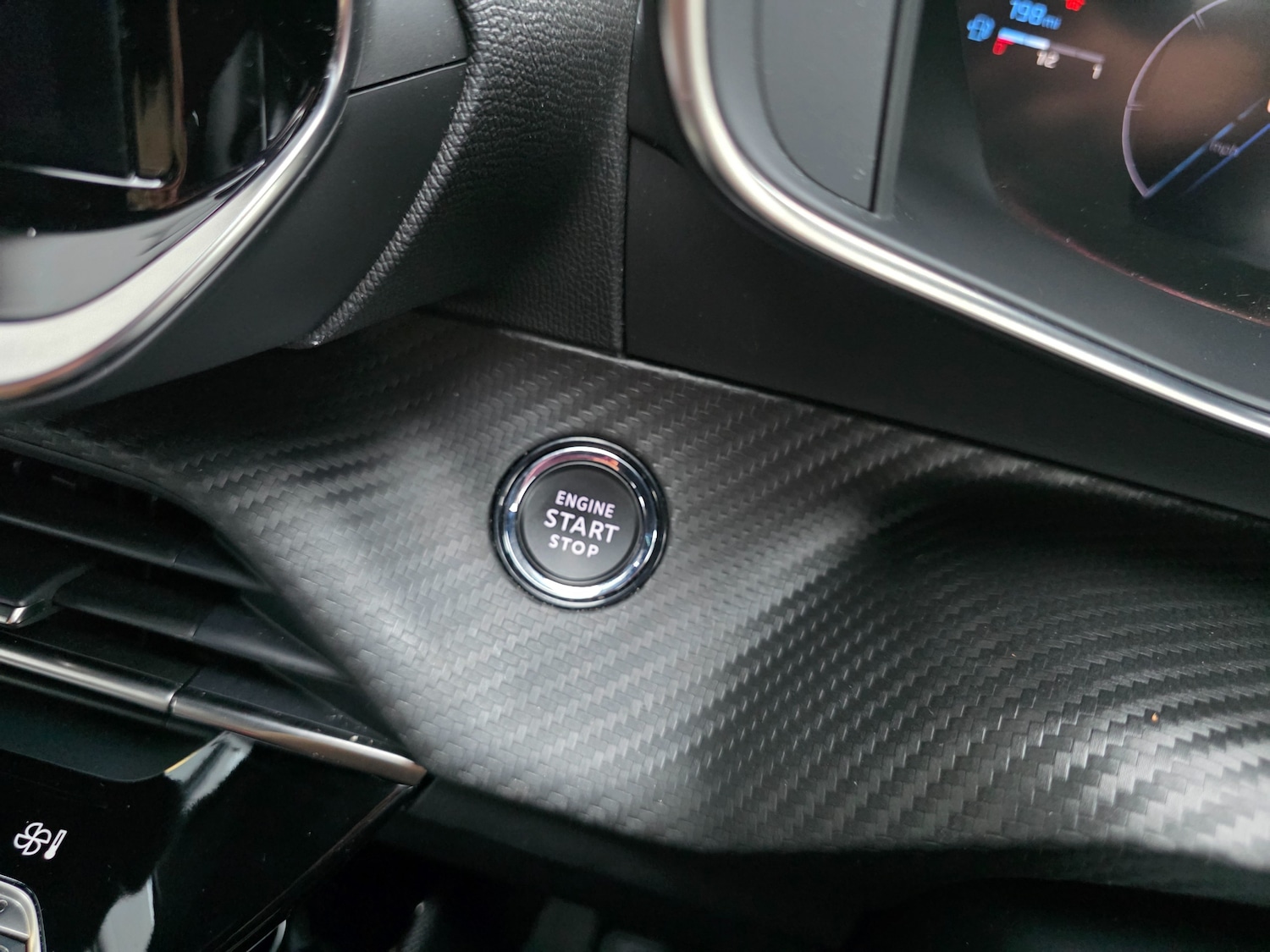 Used Peugeot 2008 2023 for sale - 77493722: Photo 18