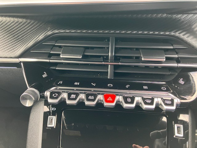 Used Peugeot 2008 2021 for sale - 77608086: Photo 15