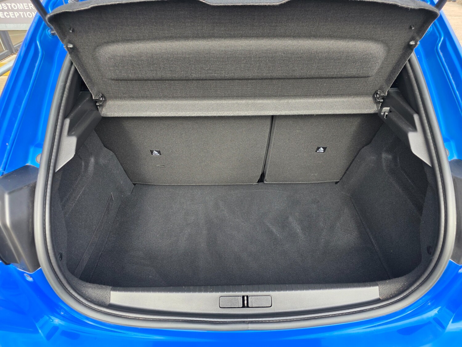 Used Peugeot 208 2023 for sale - 78177250: Photo 8