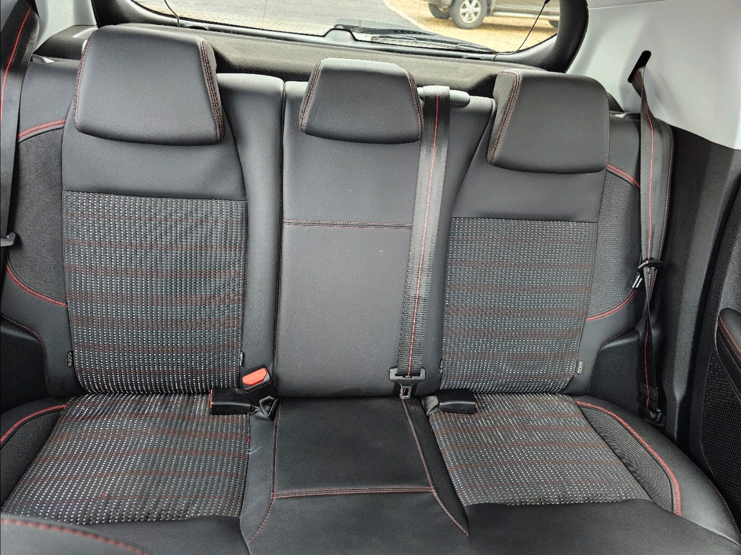 Used Peugeot 208 2015 for sale - 76357809: Photo 25