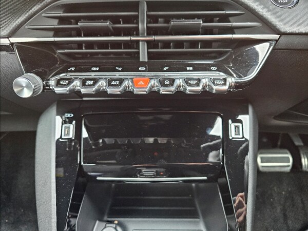 Used Peugeot 208 2022 for sale - 76165182: Photo 18