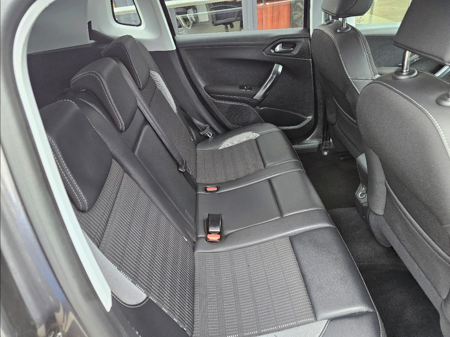 Used Peugeot 2008 2018 for sale - 76449841: Photo 13