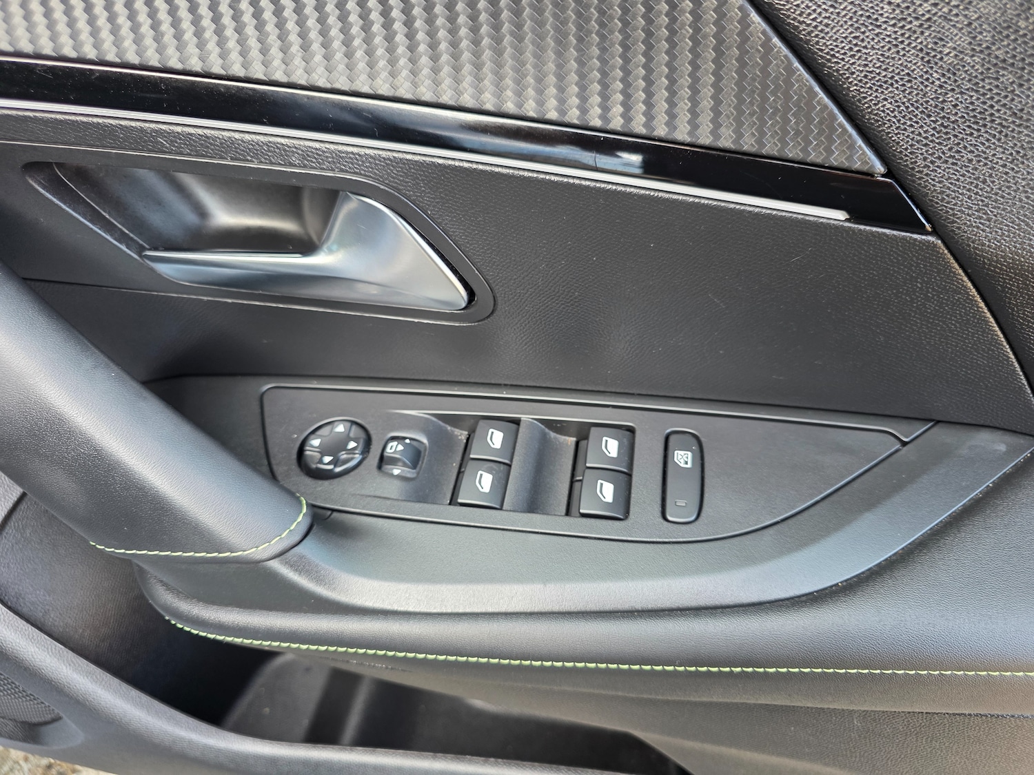 Used Peugeot 2008 2022 for sale - 76569303: Photo 18