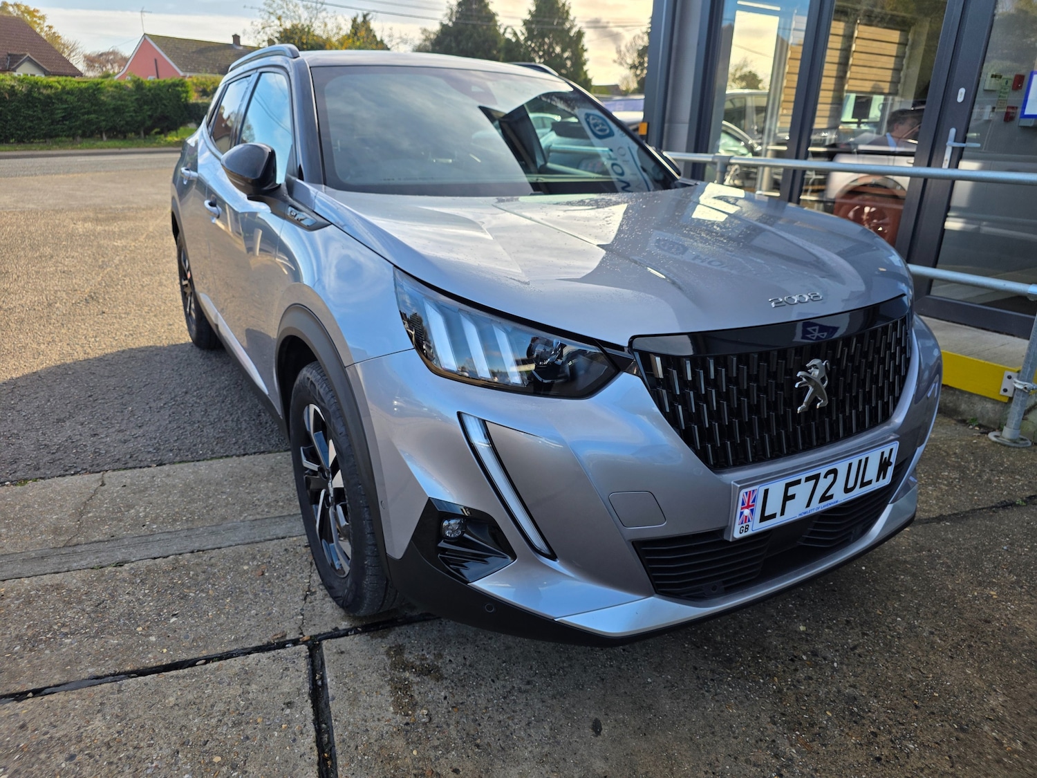 Used Peugeot 2008 2022 for sale - 76569303: Photo 2