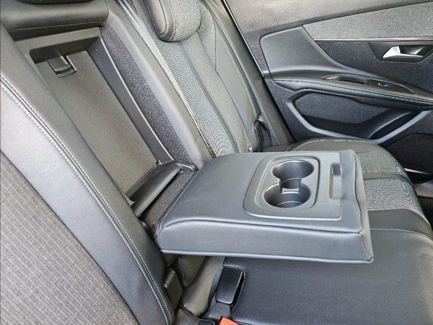 Used Peugeot 3008 2023 for sale - 77608012: Photo 13