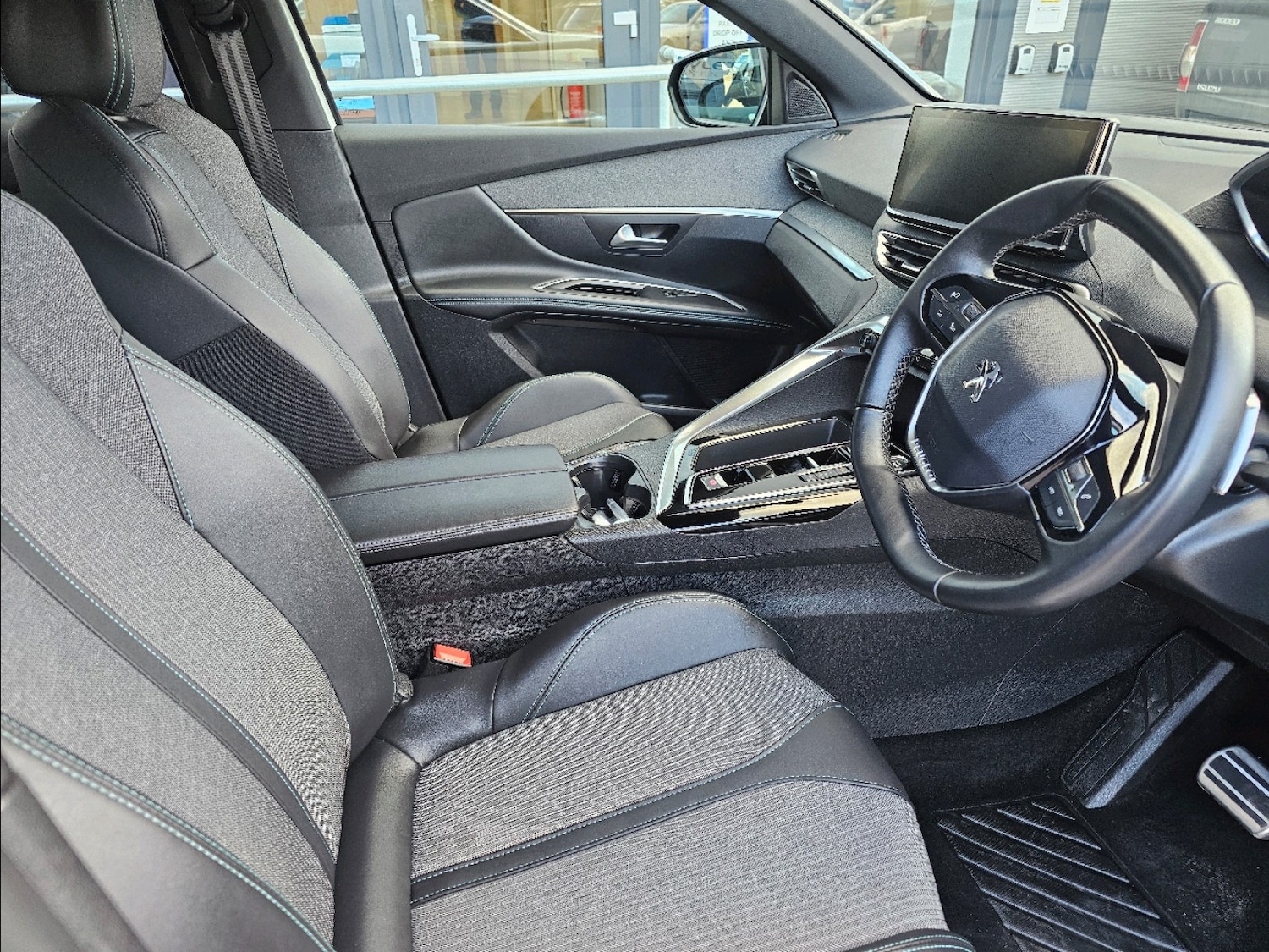 Used Peugeot 3008 2023 for sale - 77608012: Photo 16