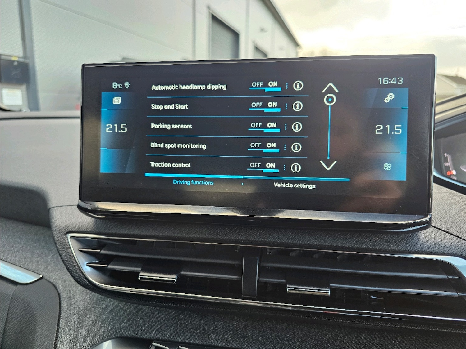 Used Peugeot 3008 2023 for sale - 77608012: Photo 23