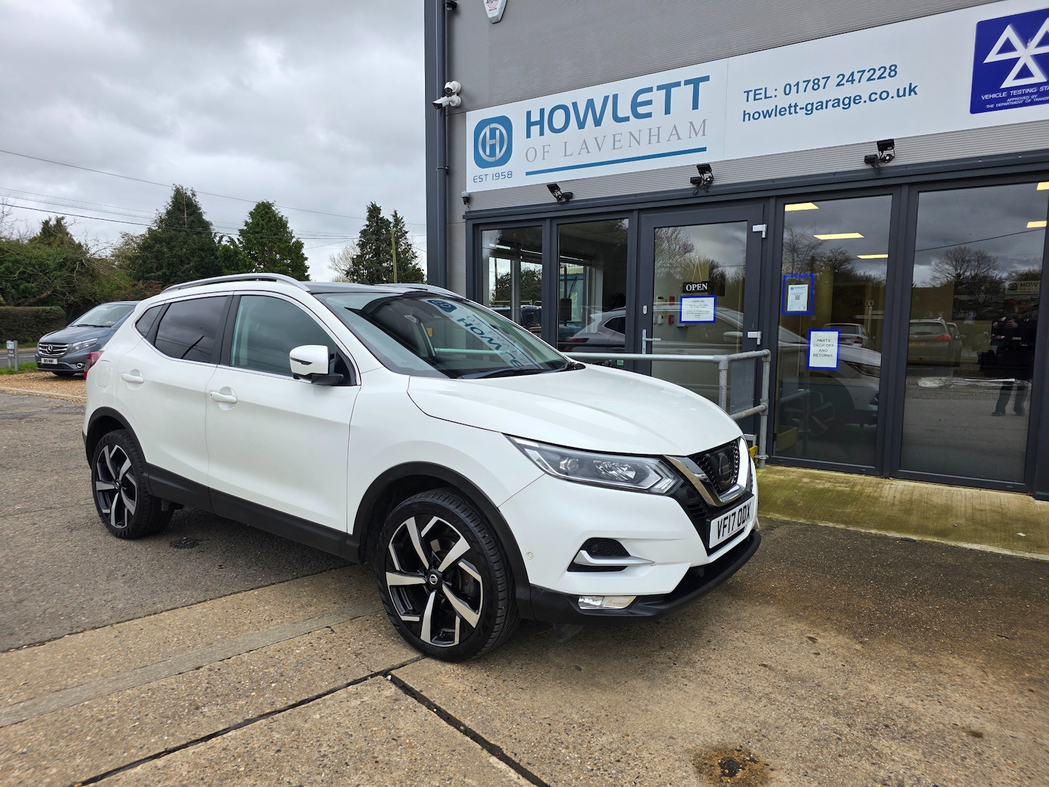 Used Nissan Qashqai 2017 for sale - 77570910: Photo 2