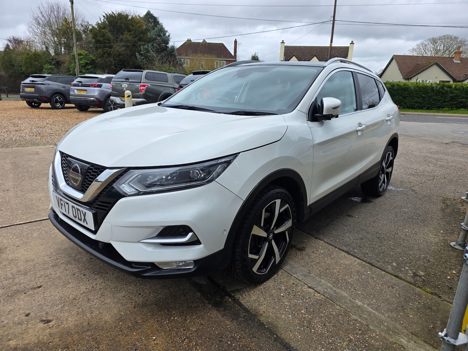 Used Nissan Qashqai 2017 for sale - 77570910: Photo 4