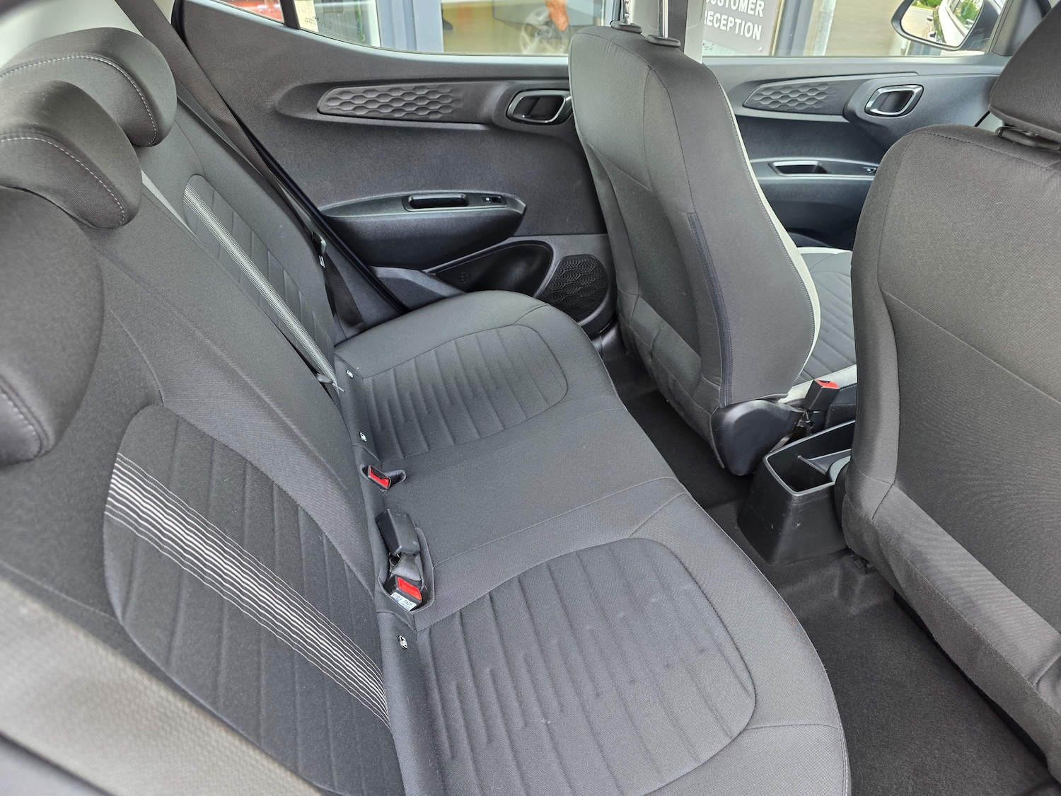 Used Hyundai i10 2022 for sale - 76253193: Photo 8