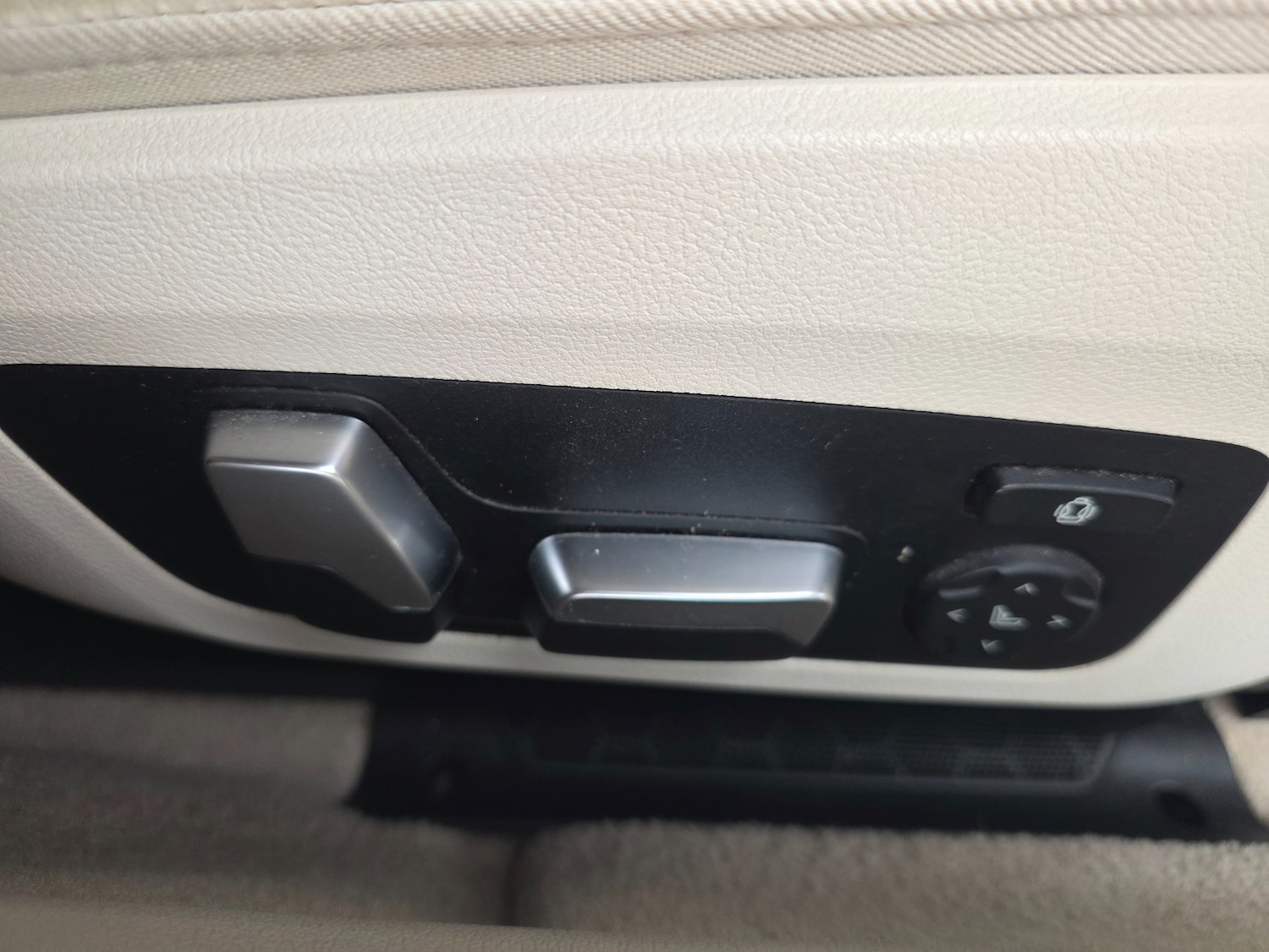 Used BMW 8 Series for sale - 77341089: Photo 20