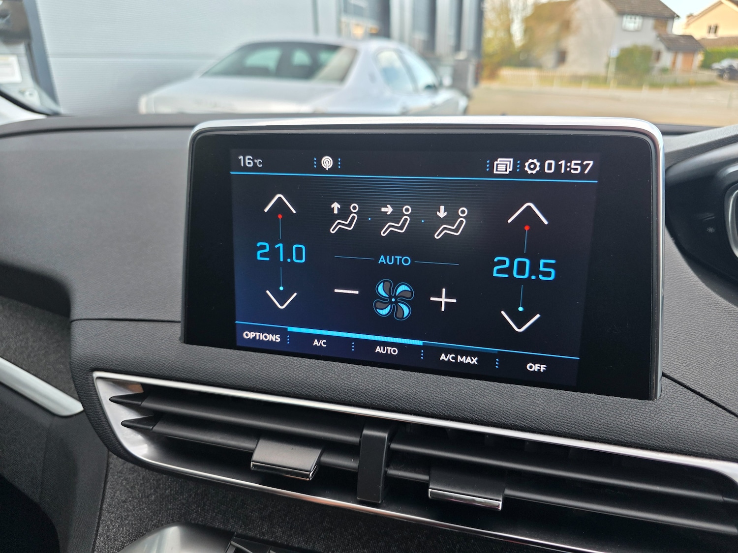 Used Peugeot 3008 2018 for sale - 76508860: Photo 24