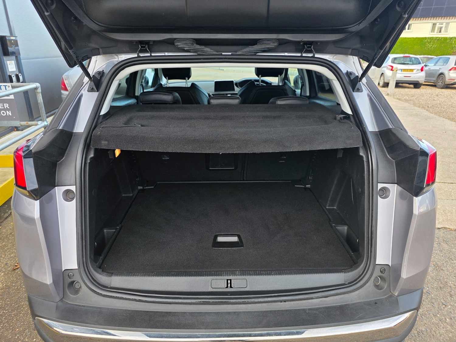 Used Peugeot 3008 2018 for sale - 76508860: Photo 8