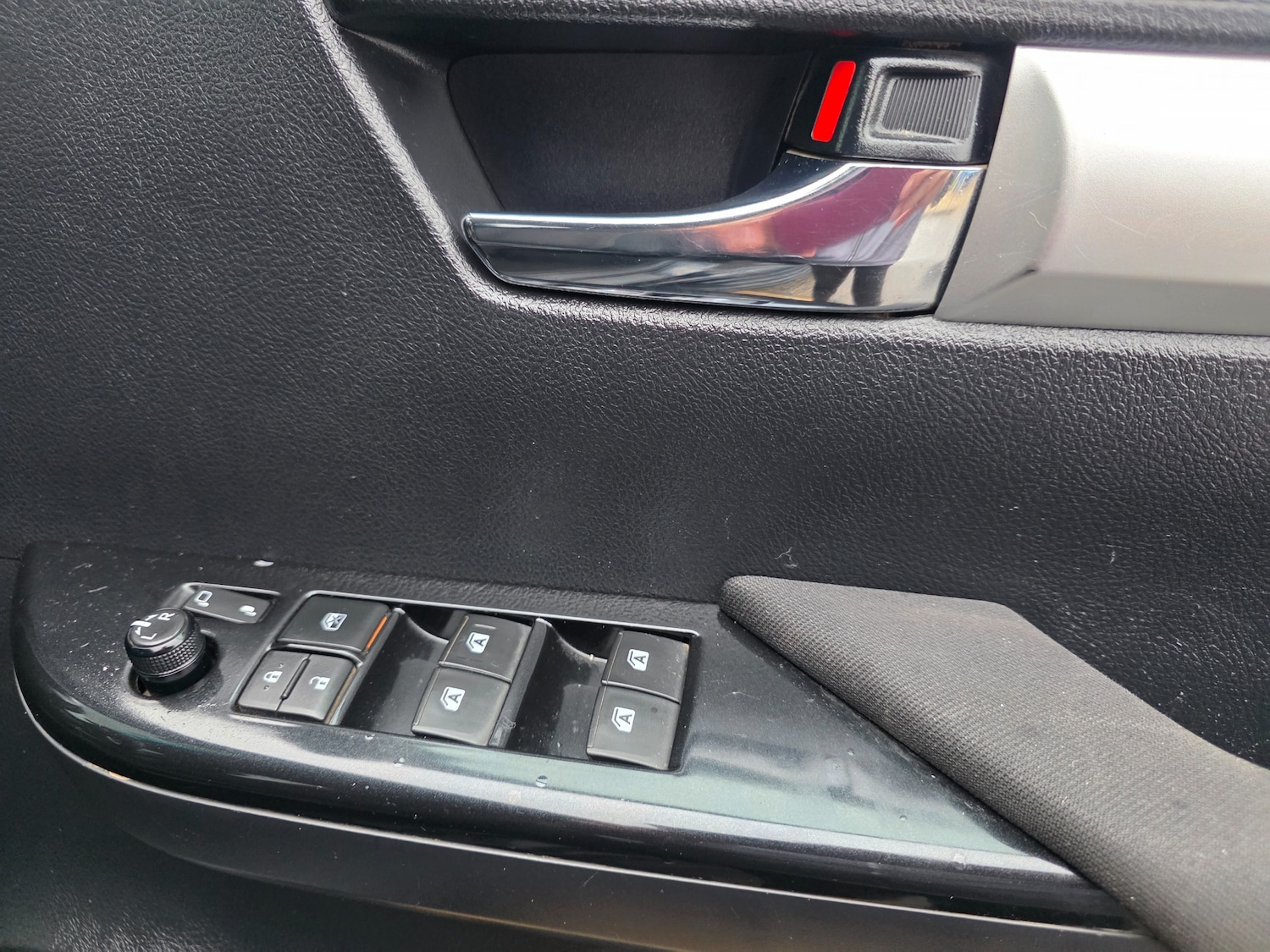 Used Toyota Hilux 2018 for sale - 76157878: Photo 21