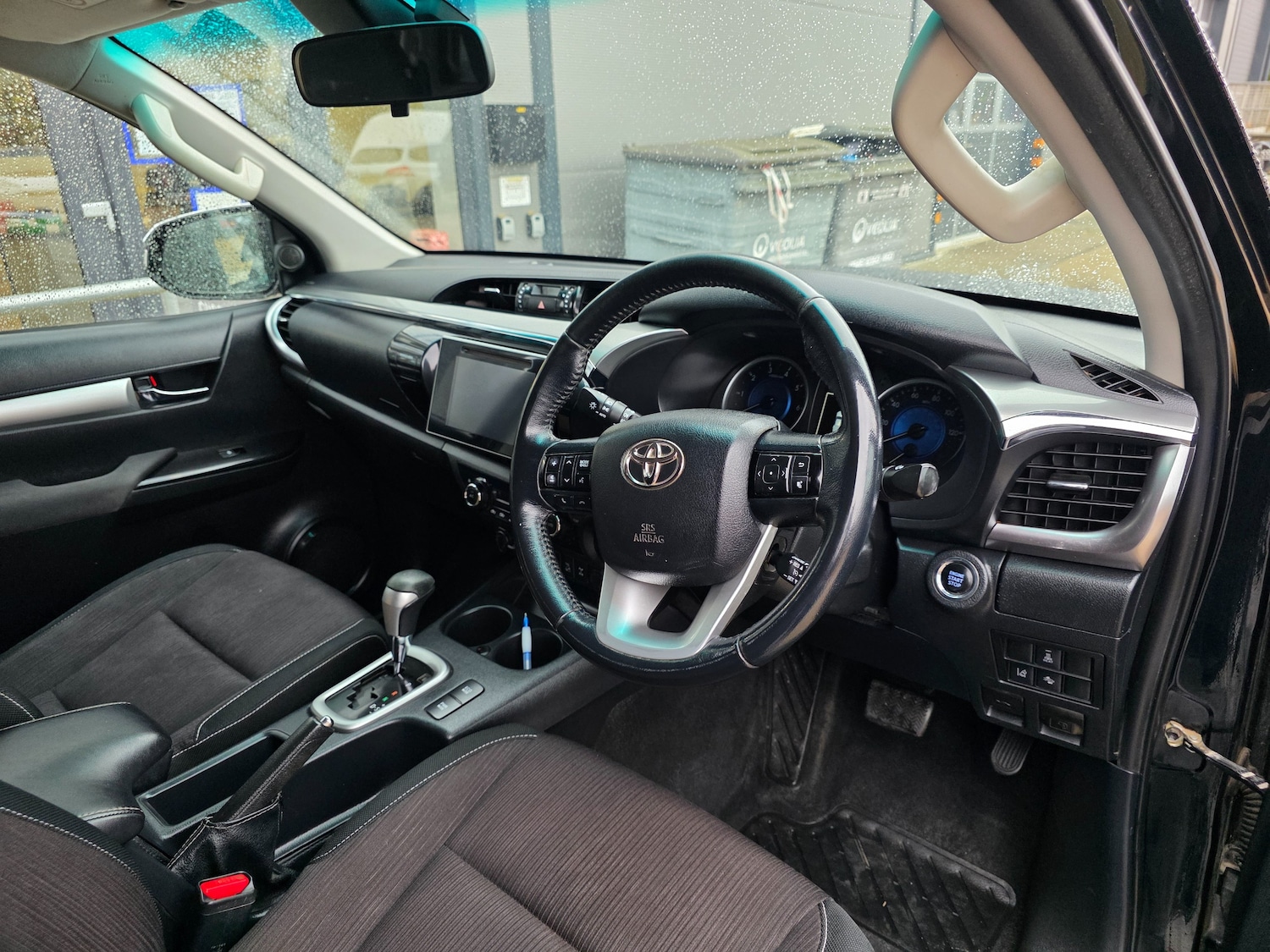 Used Toyota Hilux 2018 for sale - 76157878: Photo 25