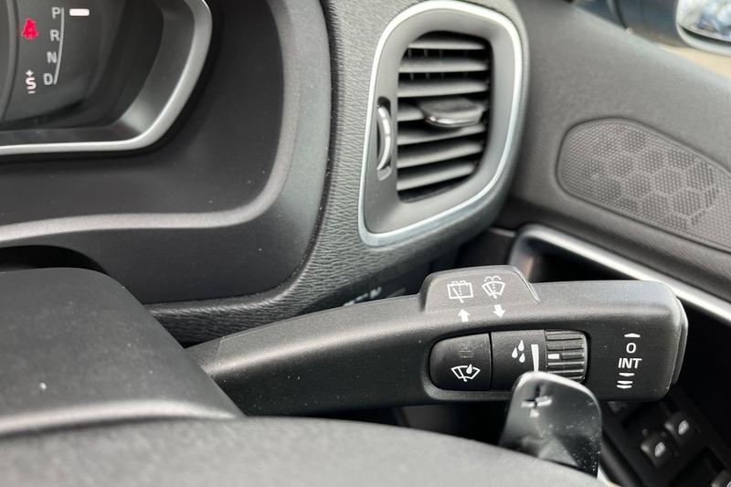 Used Volvo V40 2019 for sale - 76480401: Photo 15