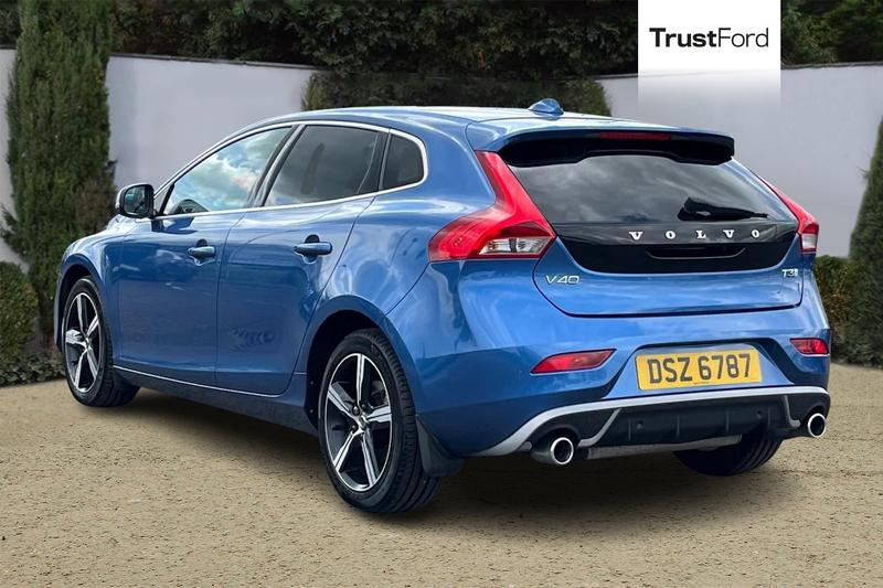 Used Volvo V40 2019 for sale - 76480401: Photo 2