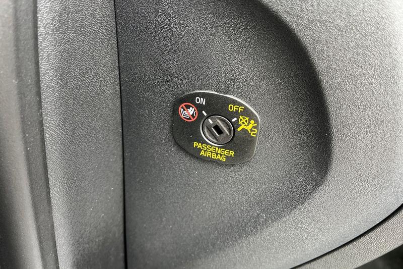 Used Volvo V40 2019 for sale - 76480401: Photo 24