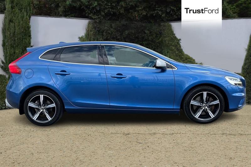 Used Volvo V40 2019 for sale - 76480401: Photo 3