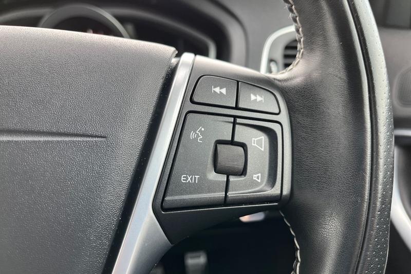 Used Volvo V40 2019 for sale - 76480401: Photo 31