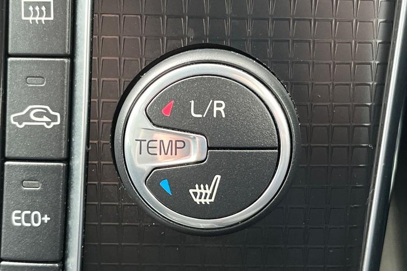 Used Volvo V40 2019 for sale - 76480401: Photo 35