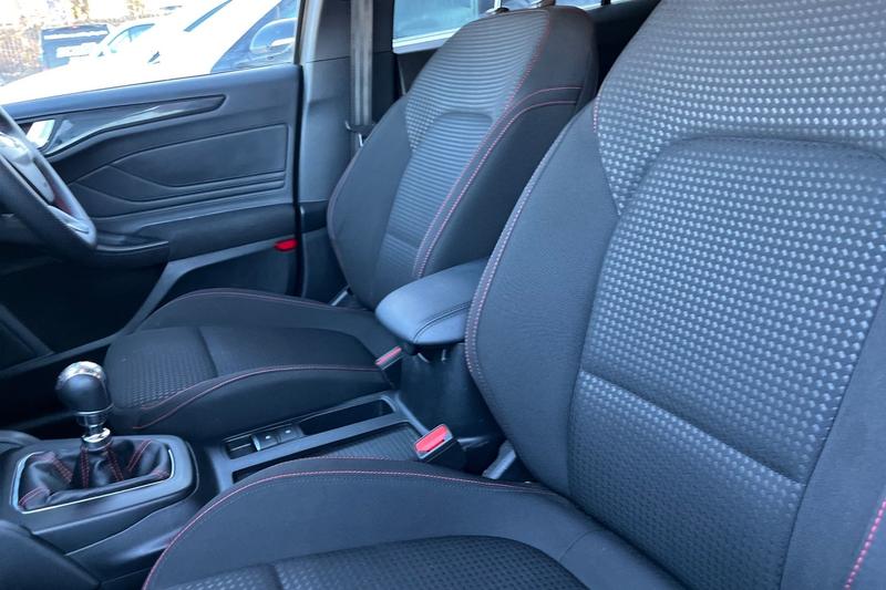 Used Ford Focus 2023 for sale - 76960843: Photo 19