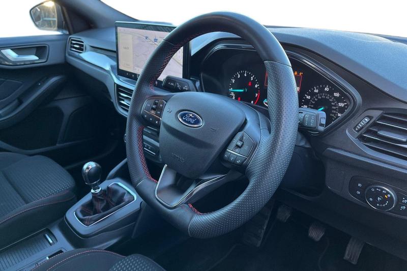 Used Ford Focus 2023 for sale - 76960843: Photo 9