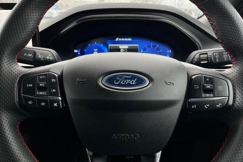 Used Ford Focus 2023 for sale - 78001142: Photo 12