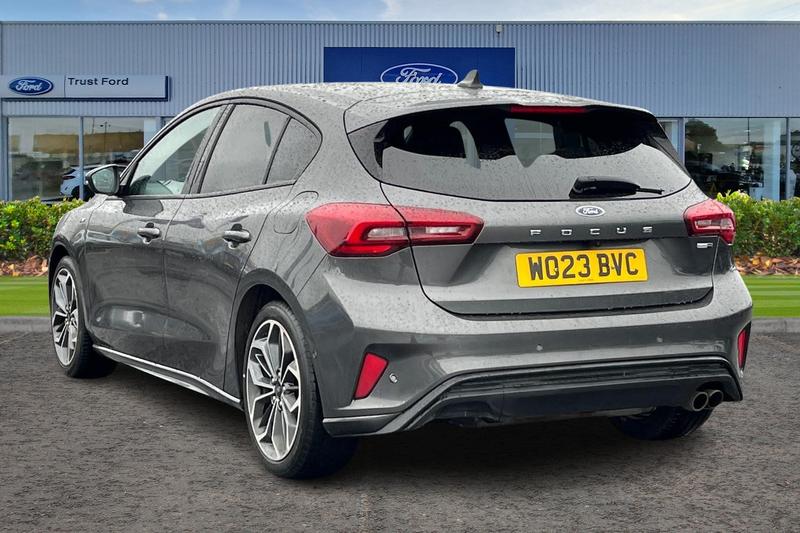 Used Ford Focus 2023 for sale - 78001142: Photo 2