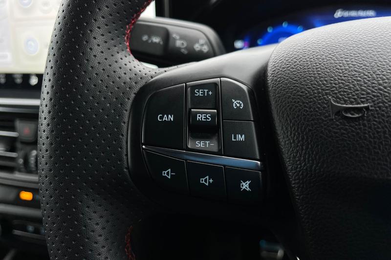 Used Ford Focus 2023 for sale - 78001142: Photo 26