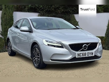 Used Volvo V40 2019 for sale - 79050523: Photo