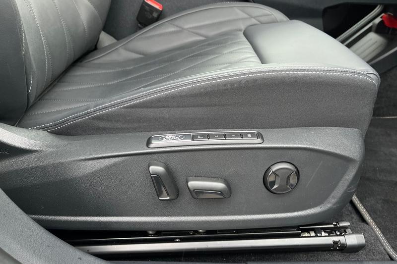 Used Ford Explorer 2025 for sale - 78028624: Photo 35