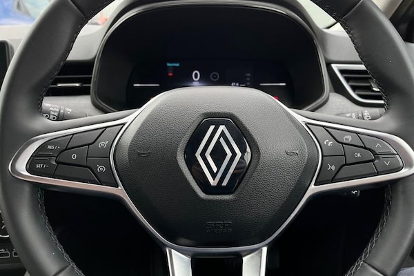 Used Renault Clio 2024 for sale - 75655898: Photo 12