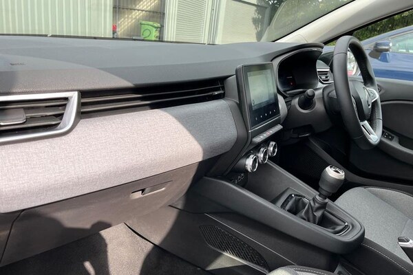 Used Renault Clio 2024 for sale - 75655898: Photo 18