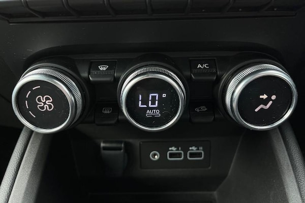 Used Renault Clio 2024 for sale - 75655898: Photo 23