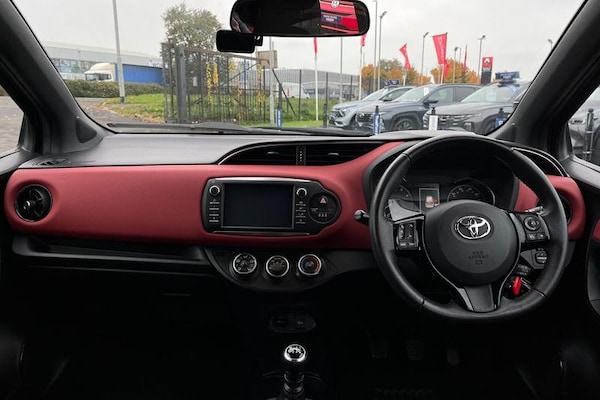 Used Toyota Yaris 2018 for sale - 76277316: Photo 10
