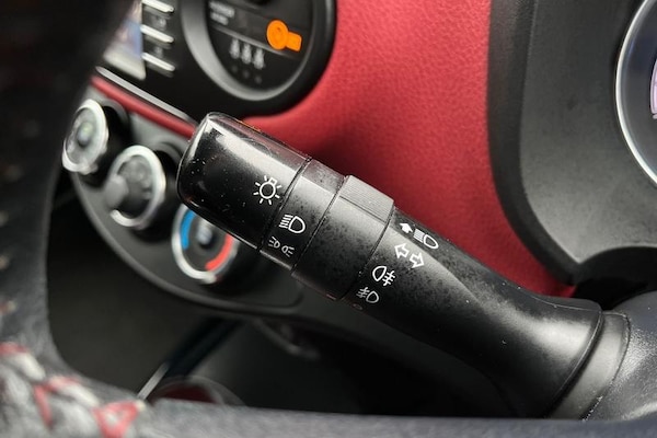 Used Toyota Yaris 2018 for sale - 76277316: Photo 14